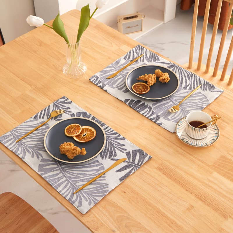 ～家族での食卓をリゾートに～ トロピカルリーフ柄ランチョンマット