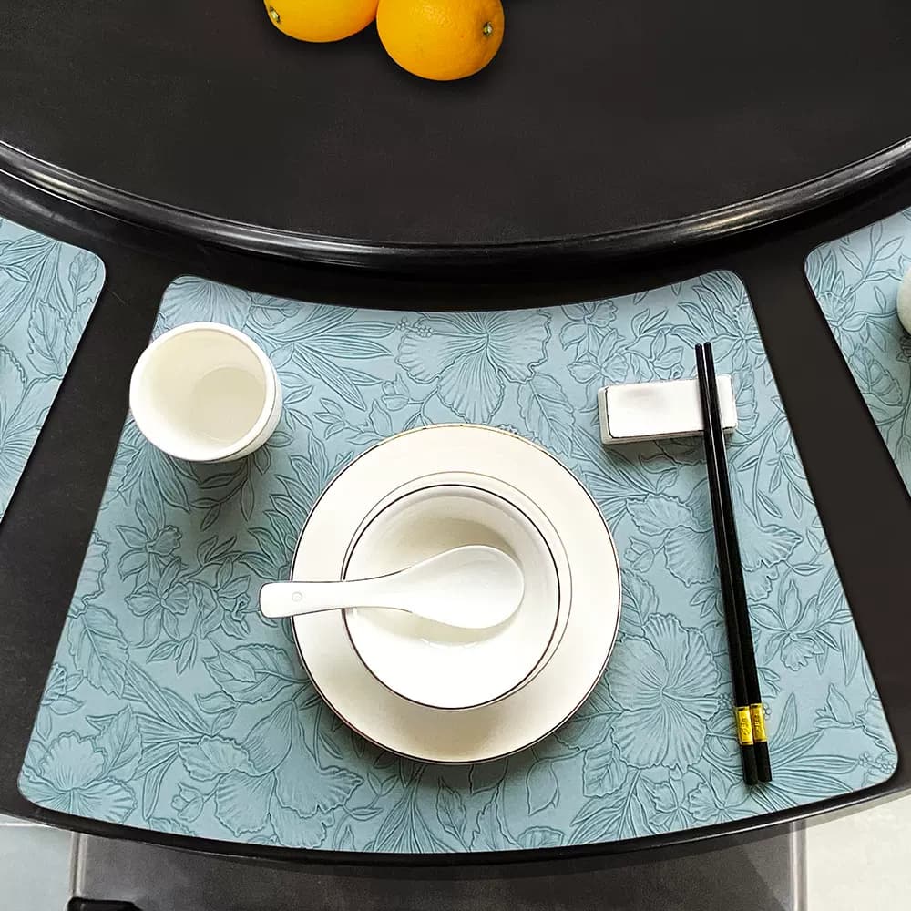 花柄エンボス加工・合皮製・高級・ランチョンマット