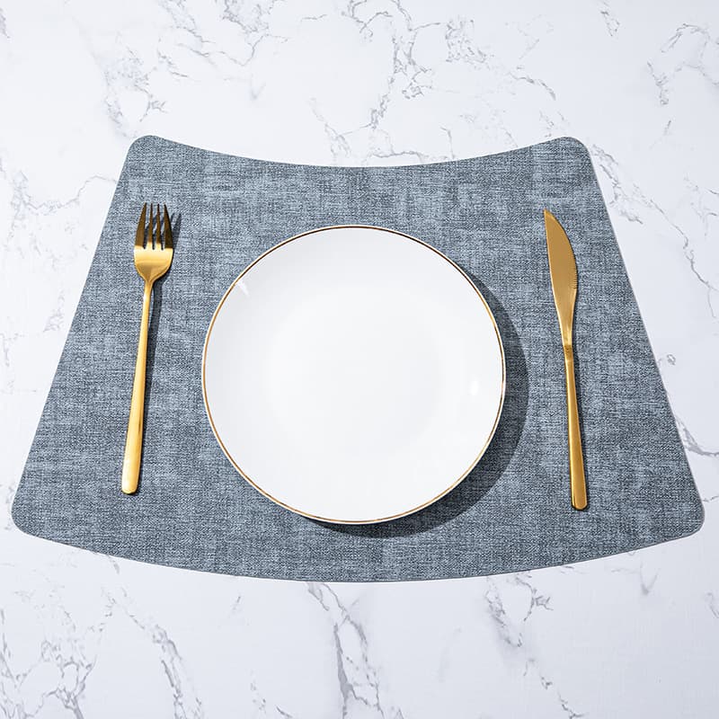 高級感溢れる合皮製・スエード調・ランチョンマット