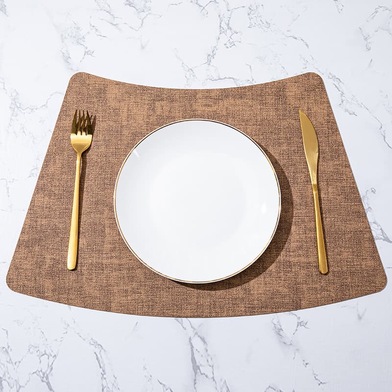 高級感溢れる合皮製・スエード調・ランチョンマット