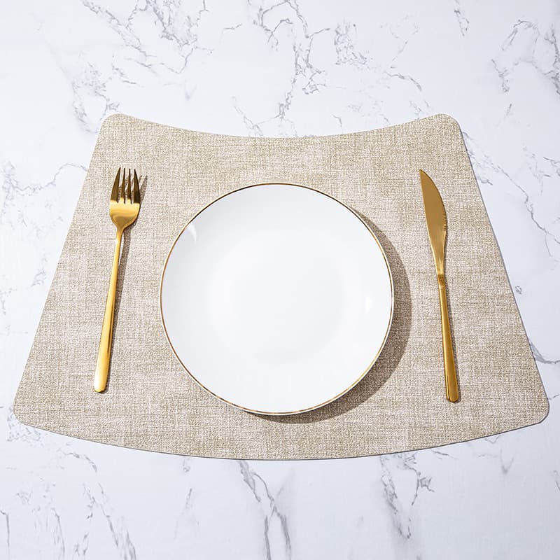 高級感溢れる合皮製・スエード調・ランチョンマット