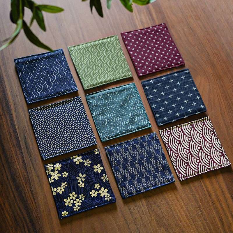 ランチョンマット 和柄プリント布製コースター ３枚セット 着物生地風 【ボタン柄】