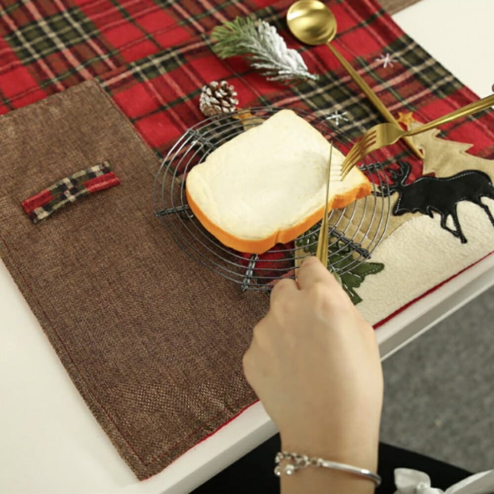 北欧風クリスマストナカイ刺繍ランチョンマット