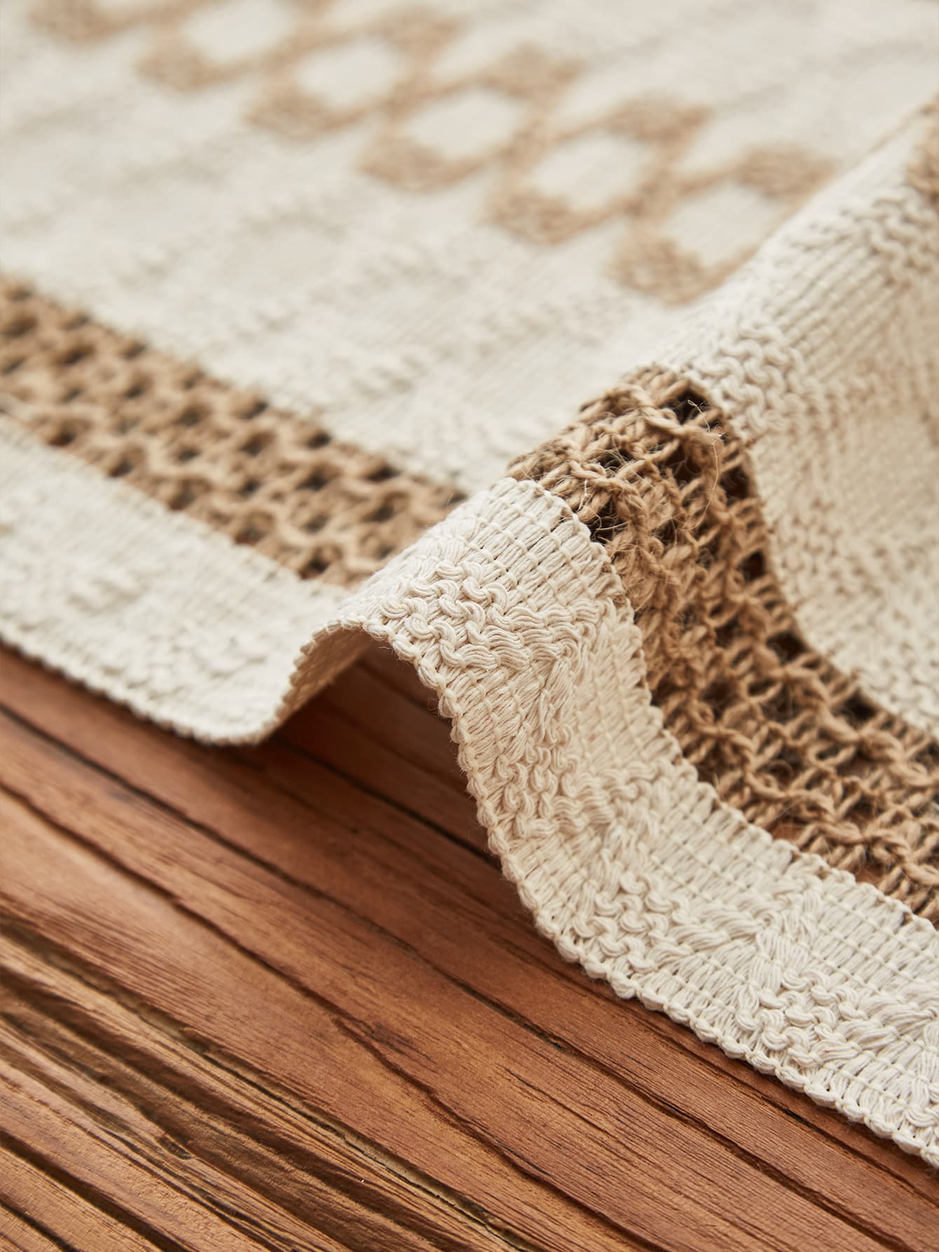 ランチョンマット 木の実と紅葉のモチーフ刺繍入りフリンジランチョンマット