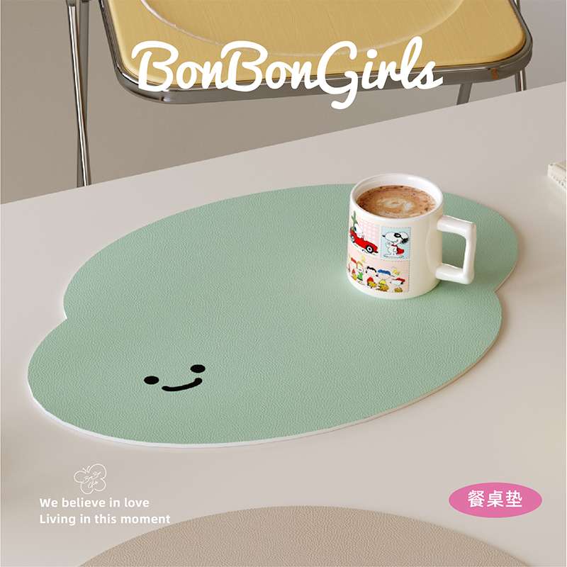 スマイリークラウド シリコンランチョンマット