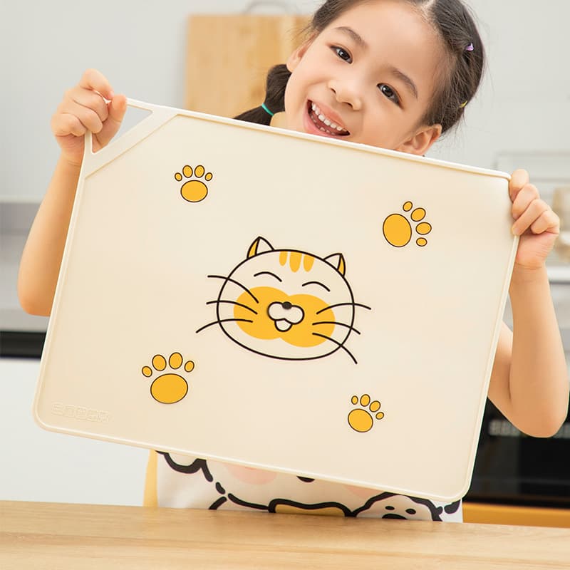 ランチョンマット にこにこ猫ちゃん足跡柄防水ランチョンマット